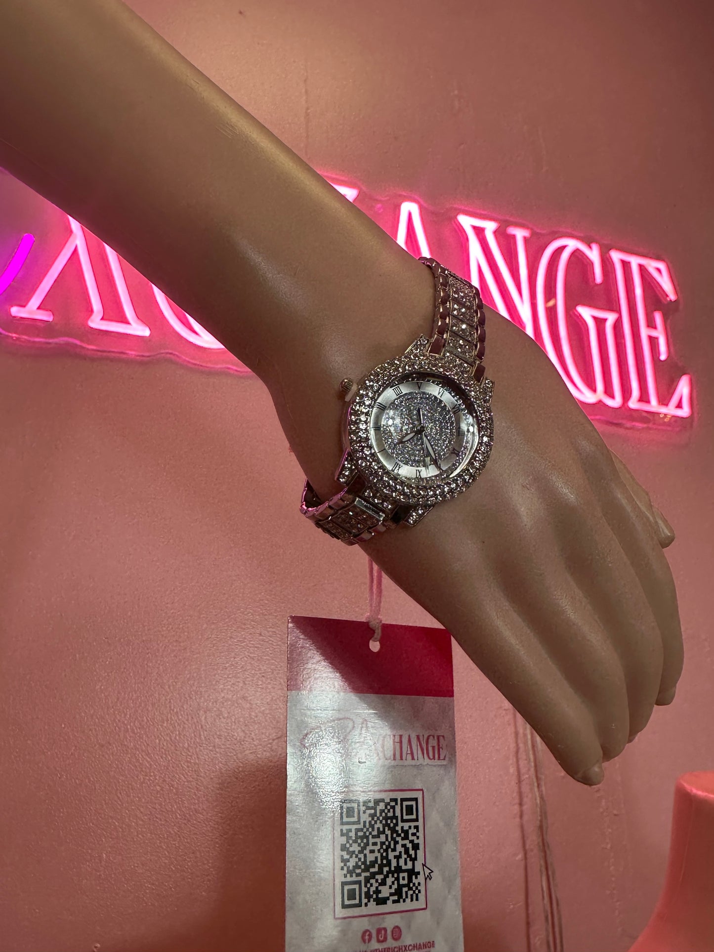 Ice Queen - Watch