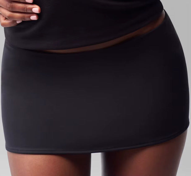 Sleek Move - Skirt