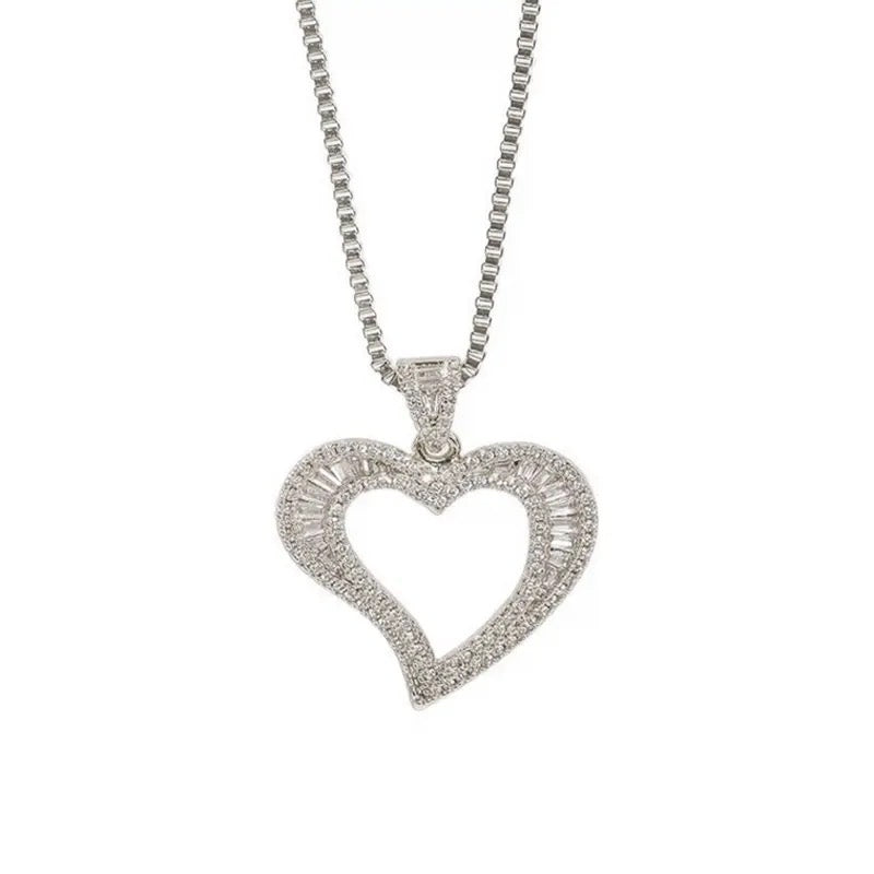 Twisted heart necklace Clearance