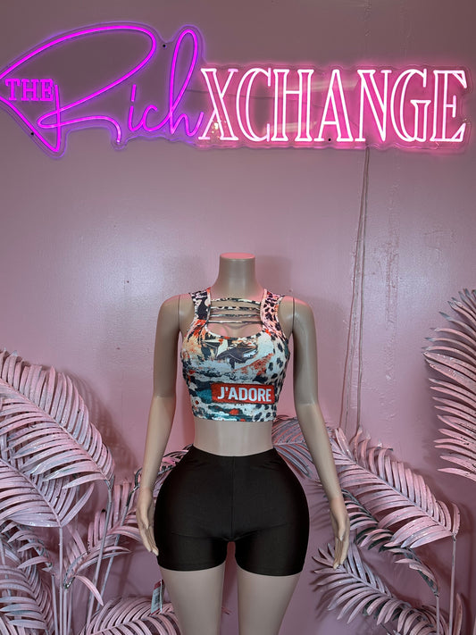Adored  - Set