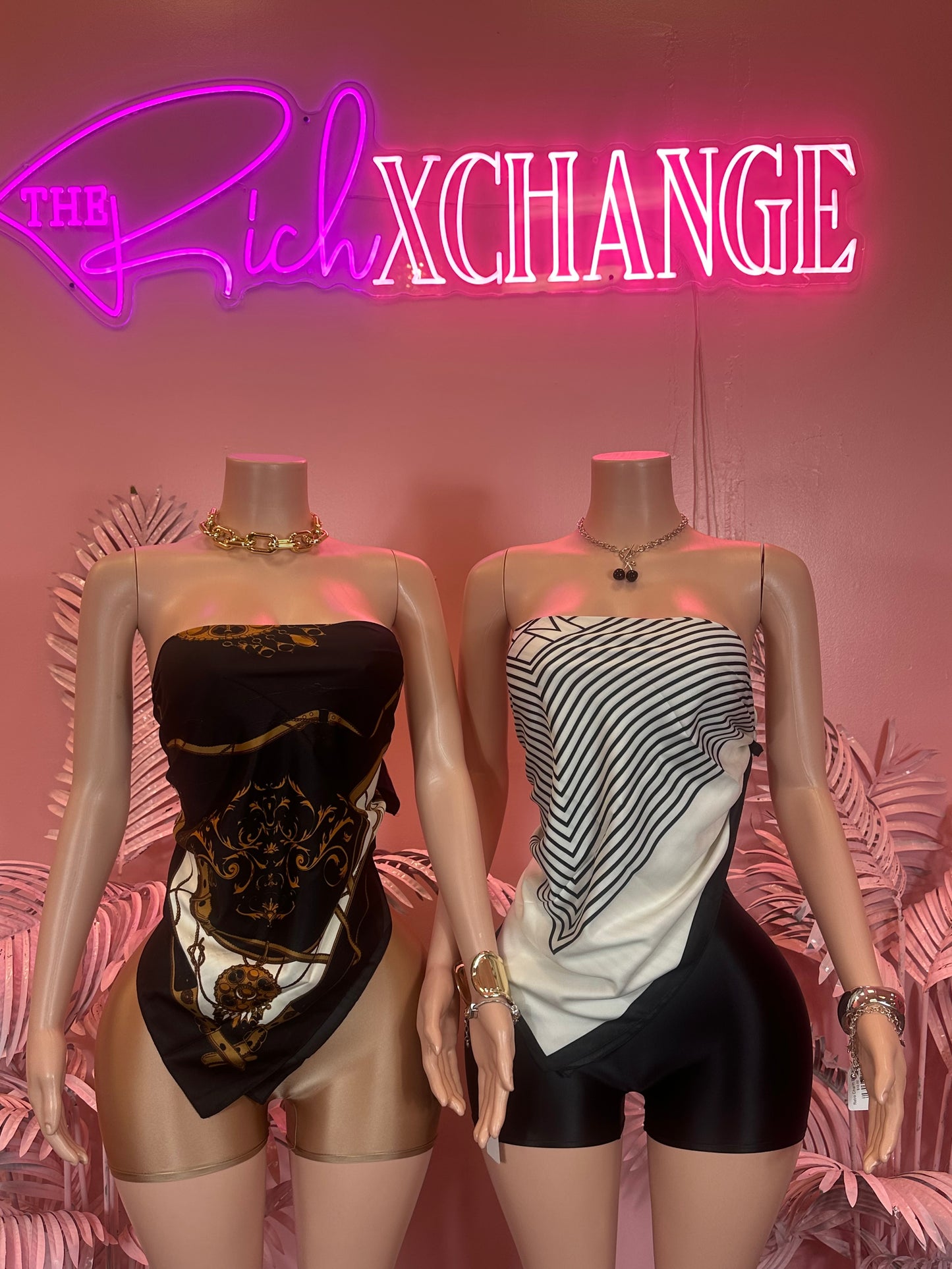 In Line - Scarf Top