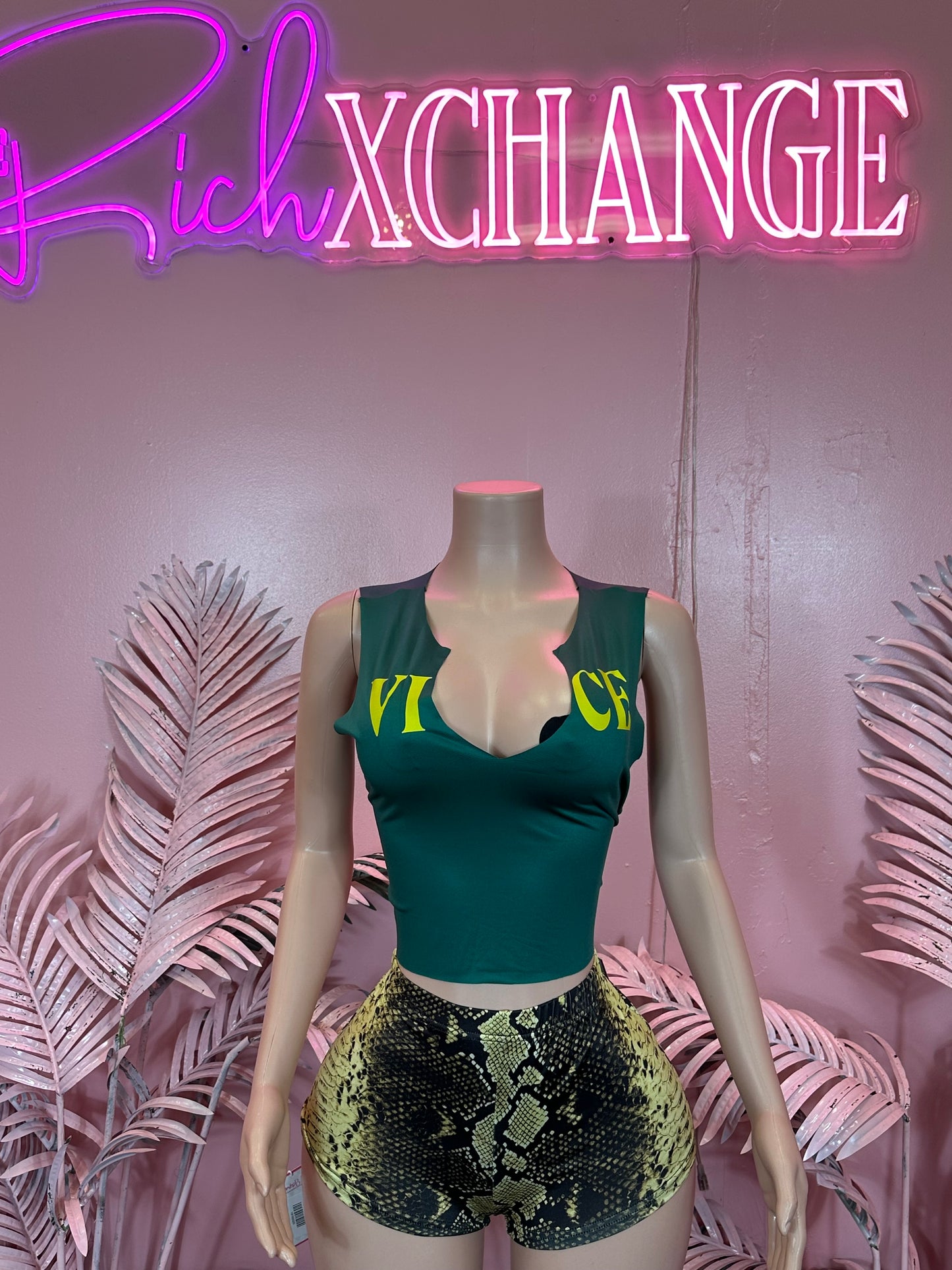 Snake Charm - Shorts